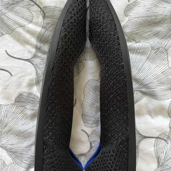 ✨Like New! Rothy’s Black Honeycomb Points✨ - Picture 3 of 5